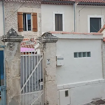Maison Apartment