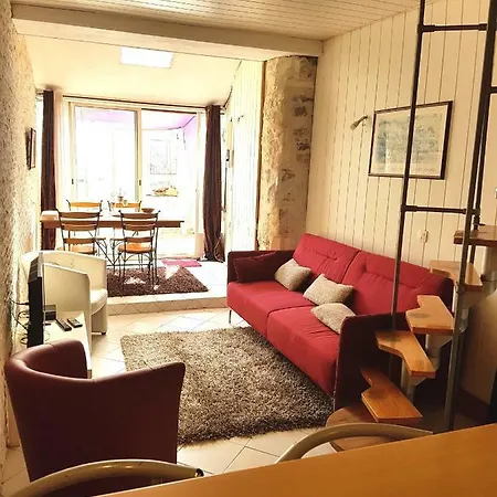 Maison Apartment