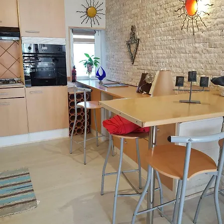 Maison *