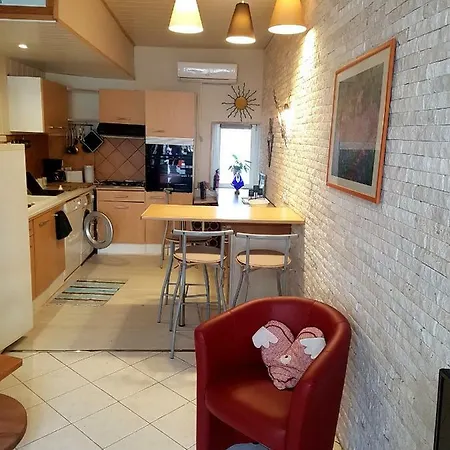 Maison Apartment